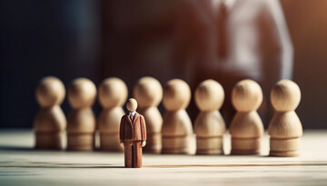 How to choose a lawyer to assist in attracting the investments in a company: key aspects and tips